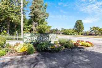 3143 Windcrest Dr NE in Grand Rapids, MI - Building Photo - Building Photo