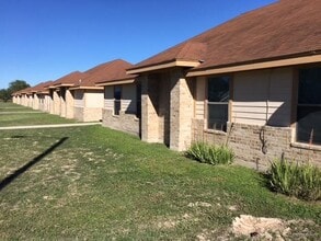 323 Rockport St in Mission, TX - Building Photo - Building Photo