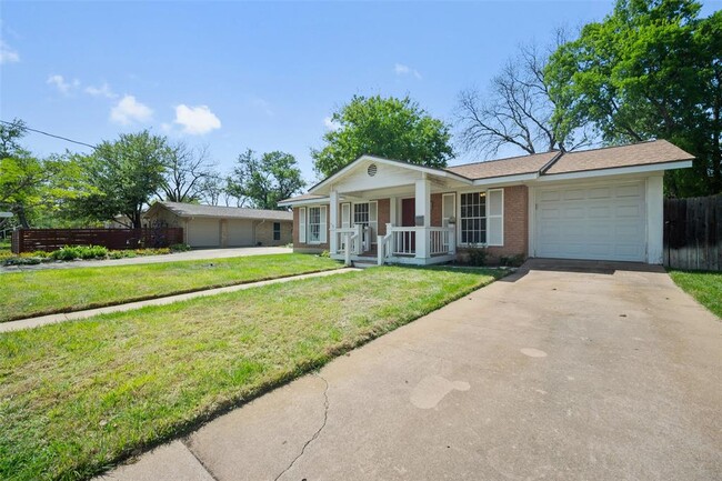6518 Laird Dr in Austin, TX - Building Photo - Building Photo