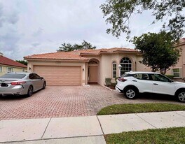 13317 NW 15th Ct in Pembroke Pines, FL - Building Photo