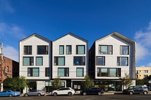 1475 SE 15th Ave in Portland, OR - Building Photo