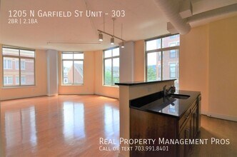 1205 N Garfield St in Arlington, VA - Building Photo - Building Photo