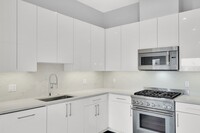 771 Harrison Ave, Unit PH-1 in Boston, MA - Foto de edificio - Building Photo