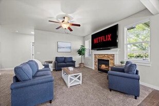 10130 W Brownstone Dr in Boise, ID - Building Photo