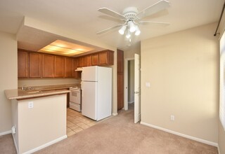 432 Edgehill Ln in Oceanside, CA - Building Photo - Building Photo