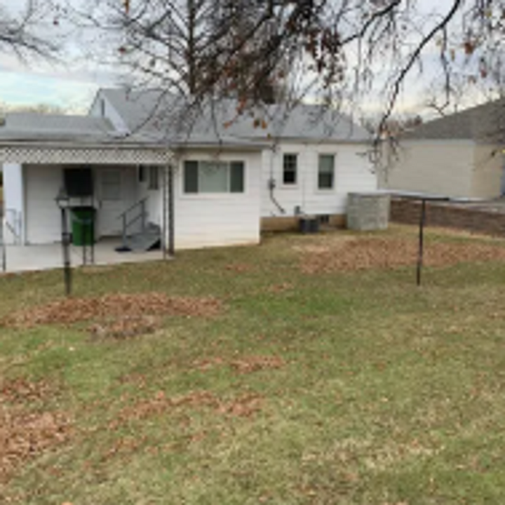 3155 O Hare Dr in St. Ann, MO - Building Photo