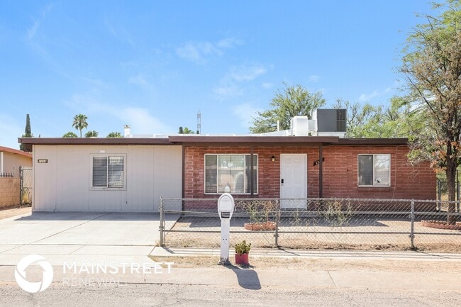 property at 2310 E Canada St