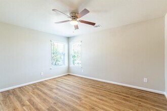 231 Park Place Cir in Waller, TX - Building Photo - Building Photo