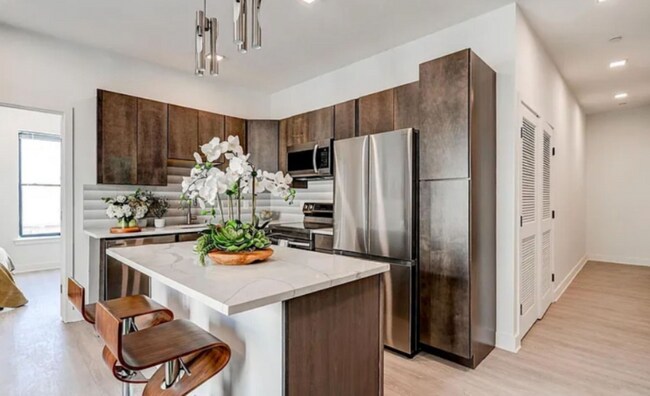 421 S Broadway in Baltimore, MD - Foto de edificio - Building Photo