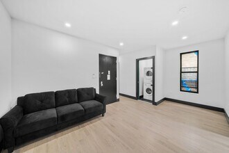 2507 Hughes Ave in Bronx, NY - Building Photo - Building Photo