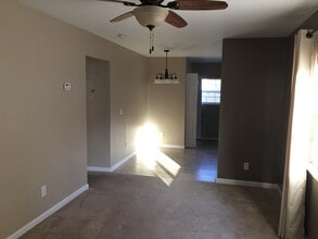 109 Sunflower Aly, Unit 1 in Pikeville, KY - Foto de edificio - Building Photo