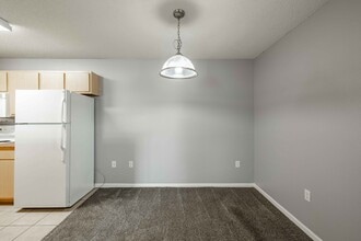 Fieldstone Apartments in Maize, KS - Foto de edificio - Interior Photo