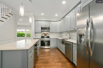 109 Taft Crescent in Centerport, NY - Building Photo - Building Photo