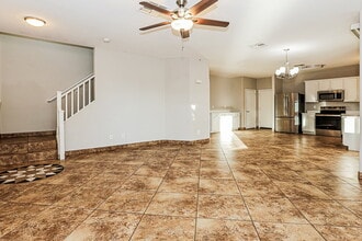 10024 W Kingman St in Tolleson, AZ - Foto de edificio - Building Photo