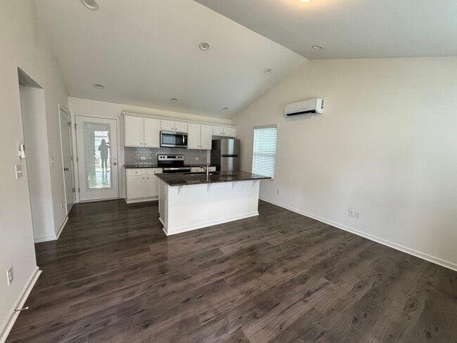 3214 Capitol Dr in Charlotte, NC - Building Photo - Building Photo