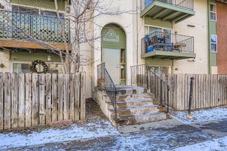 12162 Melody Dr in Westminster, CO - Foto de edificio - Building Photo