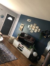 3460 N 92nd St in Milwaukee, WI - Foto de edificio - Building Photo