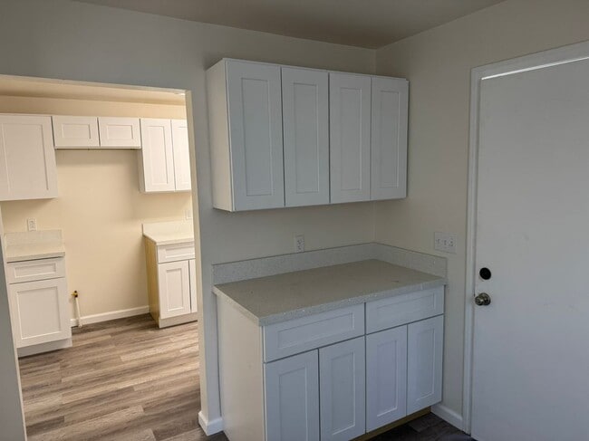 230 N Inez St in Hemet, CA - Building Photo - Building Photo