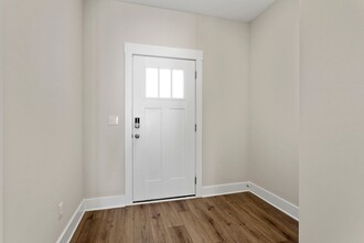 421 Hazelcote Rd in Greenville, SC - Building Photo - Building Photo