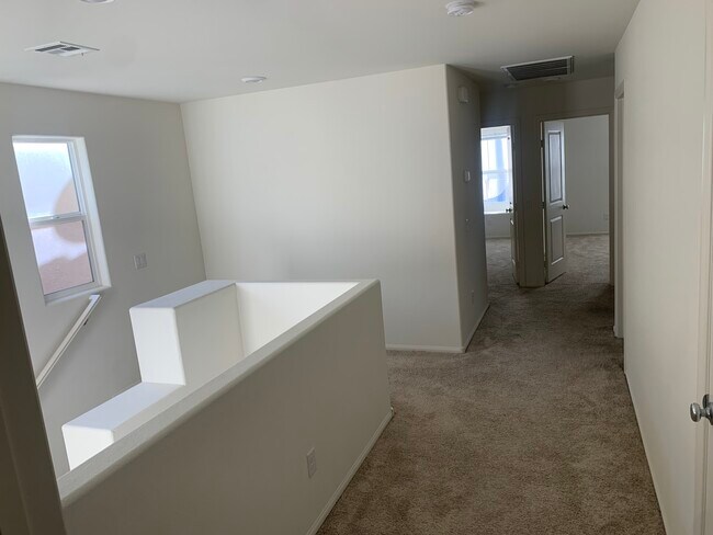 1230 Hopespring Loop Ave in North Las Vegas, NV - Building Photo - Building Photo