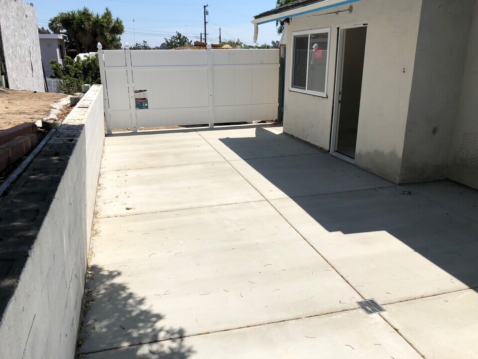 1318 E 5th St, Unit 1318 in National City, CA - Building Photo