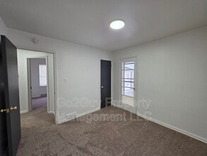 21225 Bournemouth St in Harper Woods, MI - Building Photo - Building Photo