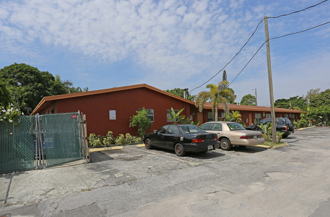 500 NE 16th St in Fort Lauderdale, FL - Building Photo - Building Photo