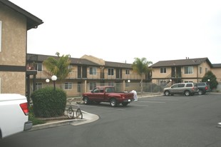 2136-2162 VISTA Apartments