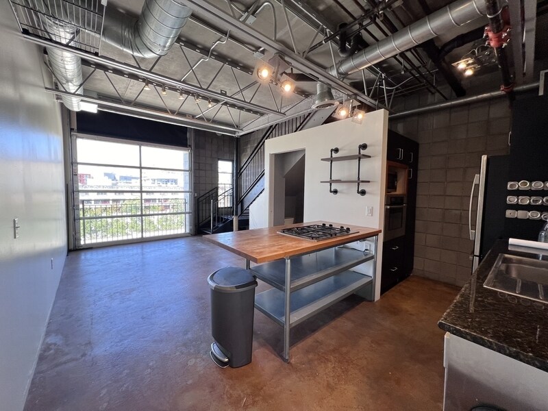 360 W 300 S in Salt Lake City, UT - Building Photo