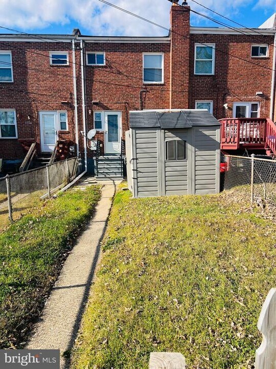 7308 Berkshire Rd in Baltimore, MD - Building Photo