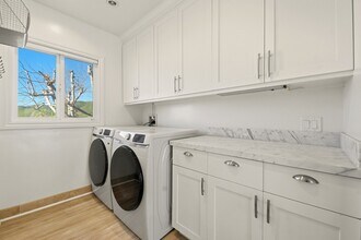 204 Tranquillo Rd in Pacific Palisades, CA - Foto de edificio - Building Photo