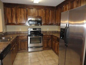 138 Jasmine Cir in Enterprise, AL - Building Photo - Building Photo