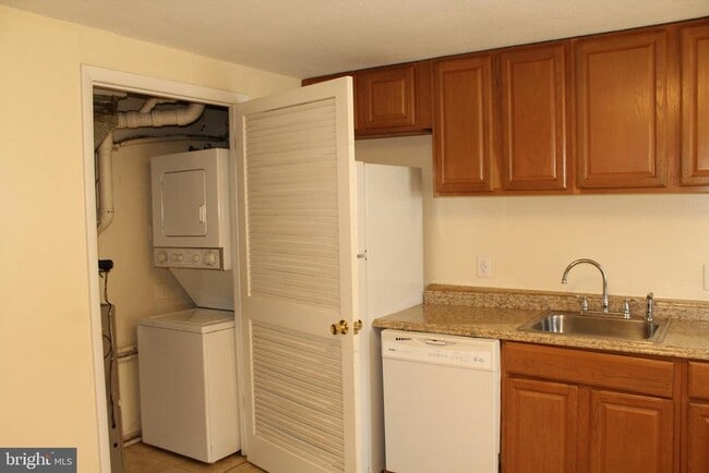 1769 Village Green Dr in Hyattsville, MD - Building Photo - Building Photo