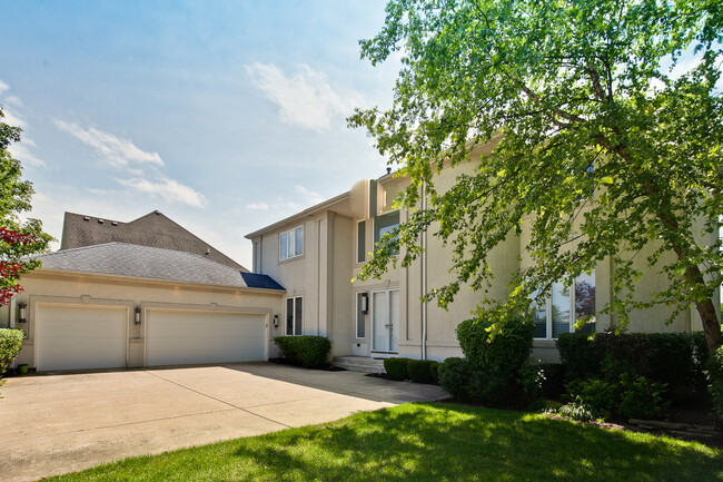 505 Torrey Pines Way in Vernon Hills, IL - Building Photo - Building Photo