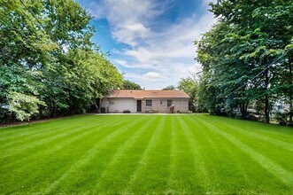 6321 Silvery Moon Dr in Dallas, TX - Building Photo - Building Photo