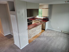 3811 Iowa Dr in Anchorage, AK - Building Photo - Building Photo