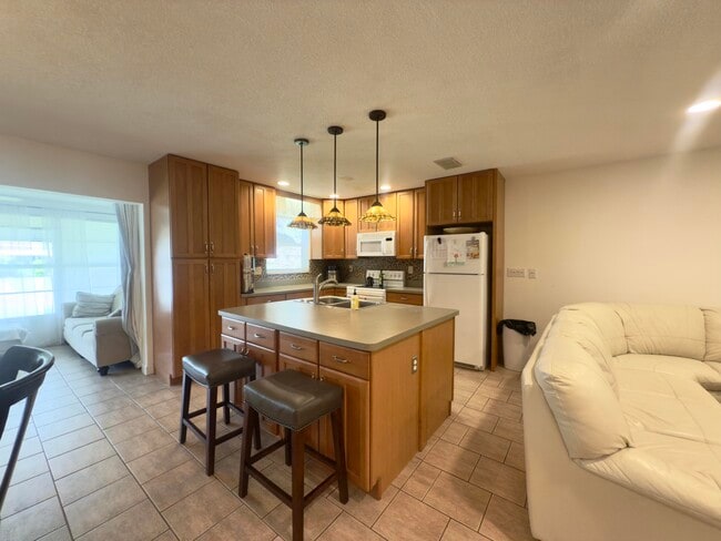 1177 S Drive Cir in Delray Beach, FL - Building Photo - Building Photo