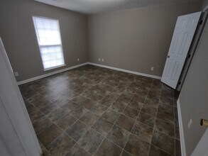 206 N Emmett St in Albertville, AL - Building Photo - Building Photo