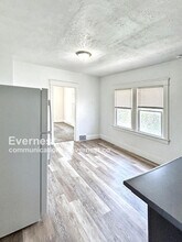 3992 E 52nd St in Newburgh Heights, OH - Building Photo - Building Photo