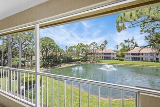 222 Legendary Cir in Palm Beach Gardens, FL - Foto de edificio - Building Photo