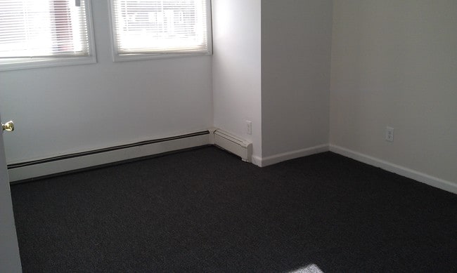 195 George St, Unit 1st F in New Brunswick, NJ - Foto de edificio - Building Photo