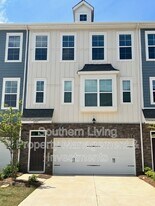 6985 Waterstone Dr in Sherrills Ford, NC - Building Photo