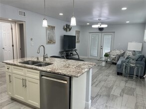 1742 S 8th St in Fernandina Beach, FL - Building Photo - Building Photo