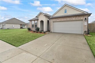 7413 1st Lake Dr in Slidell, LA - Building Photo - Building Photo