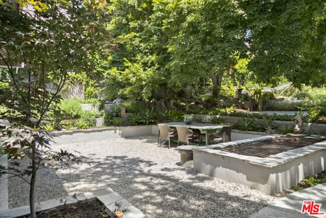 2027 Park Dr in Los Angeles, CA - Building Photo - Building Photo