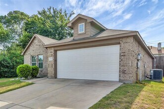 4936 Lemon Grove Dr in Fort Worth, TX - Building Photo - Building Photo