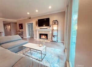 2233 Martin, Unit 207 in Irvine, CA - Building Photo - Building Photo