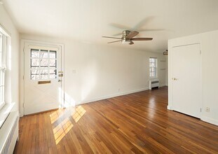 39 Charlesbank Rd in Newton, MA - Building Photo - Building Photo