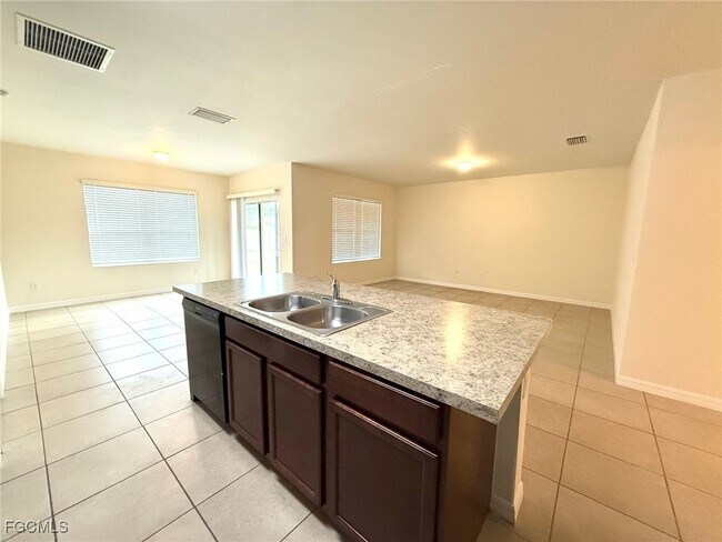 property at 902 SE 31st Terrace