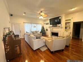 10630 Hilltree Dr in Baton Rouge, LA - Building Photo - Building Photo